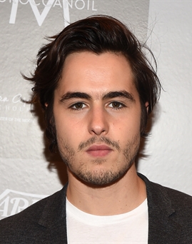 Diễn viên Ben Schnetzer