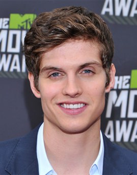 Daniel Sharman