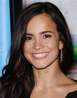 Alice Braga