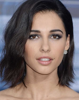 Diễn viên Naomi Scott