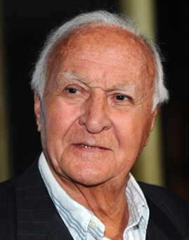 Robert Loggia