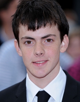 Skandar Keynes