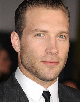 Diễn viên Jai Courtney