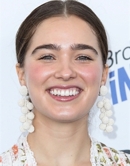 Diễn viên Haley Lu Richardson