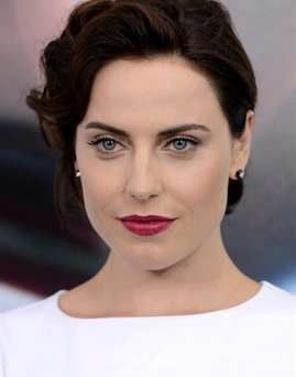 Antje Traue