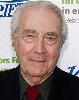 Diễn viên James Karen