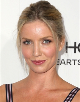 Diễn viên Annabelle Wallis