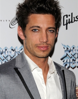 Diễn viên James Carpinello