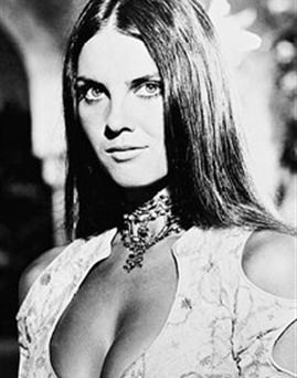 Diễn viên Caroline Munro