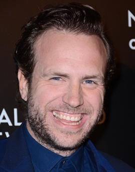 Diễn viên Rafe Spall