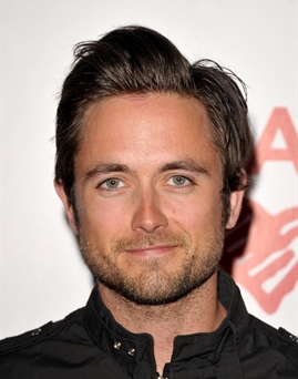 Diễn viên Justin Chatwin