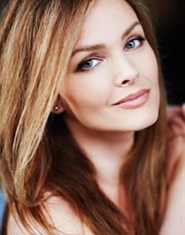Dina Meyer
