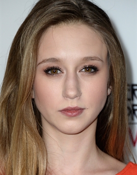 Diễn viên Taissa Farmiga