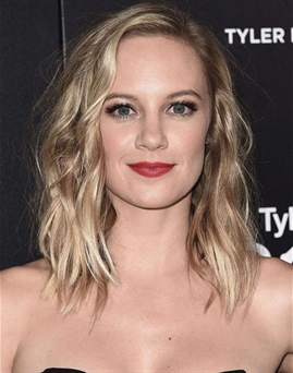 Diễn viên Danielle Savre