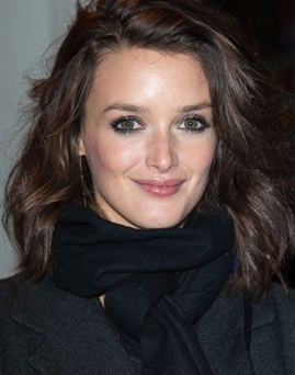 Diễn viên Charlotte Le Bon