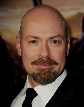 Đạo diễn Steven S. DeKnight