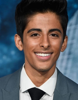 Diễn viên Karan Brar