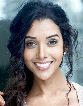 Diễn viên Anupriya Goenka