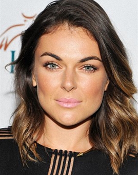 Diễn viên Serinda Swan