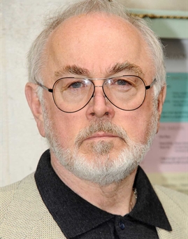 Diễn viên Peter Egan