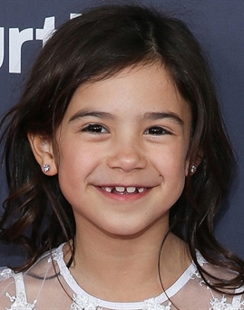 Diễn viên Scarlett Estevez