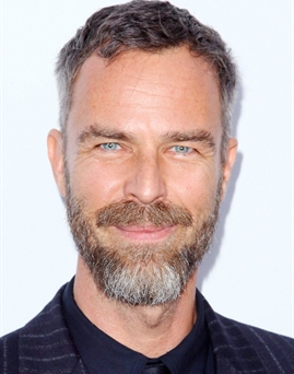 Diễn viên JR Bourne