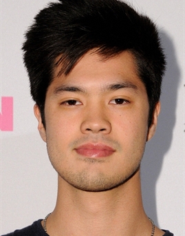 Diễn viên Ross Butler