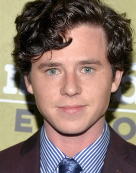 Charlie McDermott