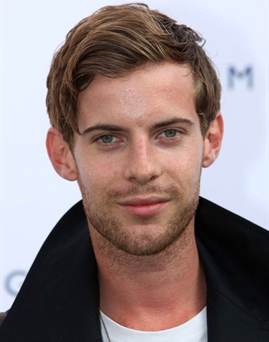 Diễn viên Luke Treadaway