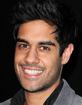 Diễn viên Sacha Dhawan