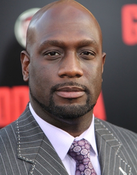 Diễn viên Richard T. Jones