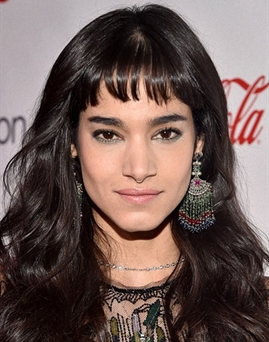 Diễn viên Sofia Boutella