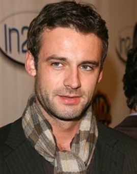 Diễn viên Callum Blue