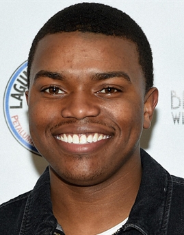 Diễn viên Marc John Jefferies